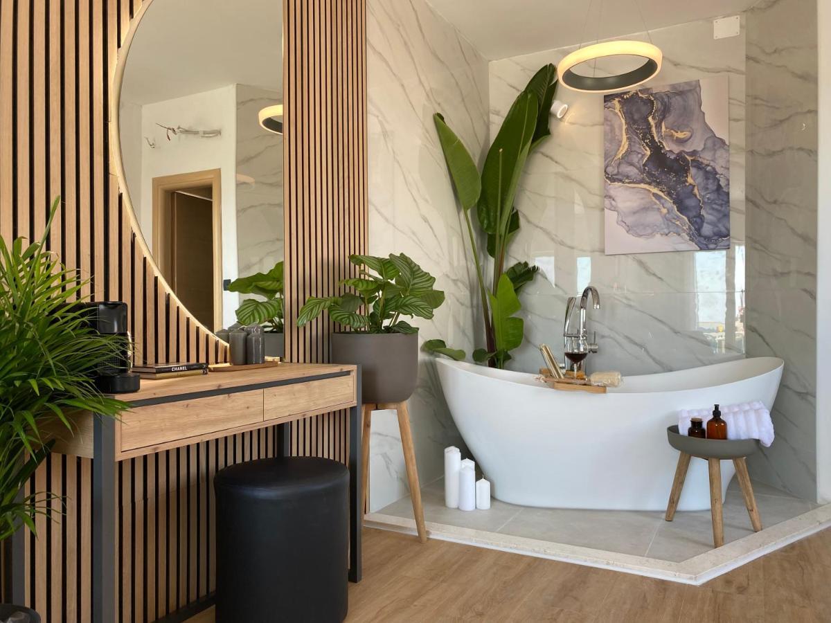 Casa Benita Bed and Breakfast Χβαρ Εξωτερικό φωτογραφία