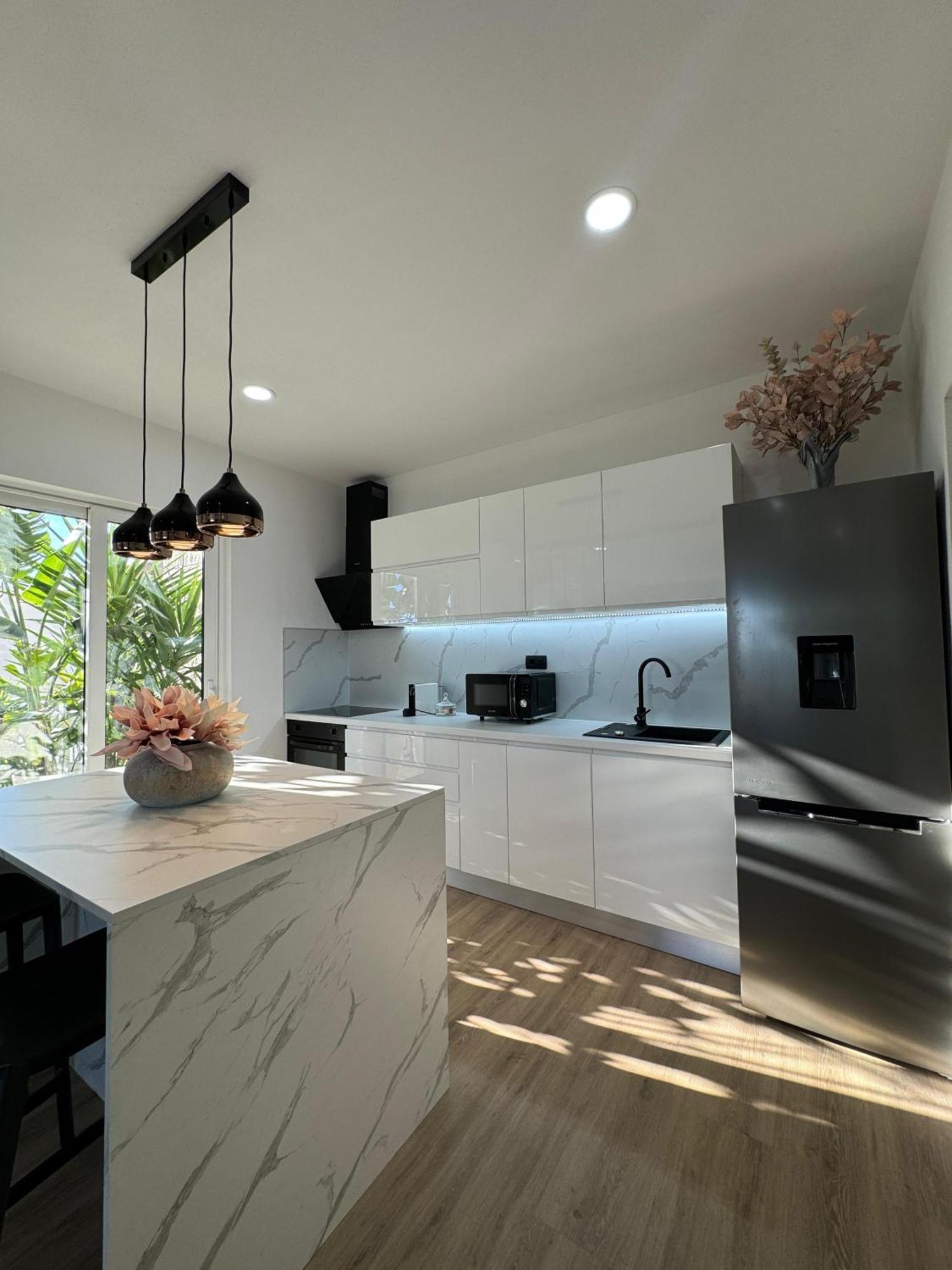 Casa Benita Bed and Breakfast Χβαρ Δωμάτιο φωτογραφία